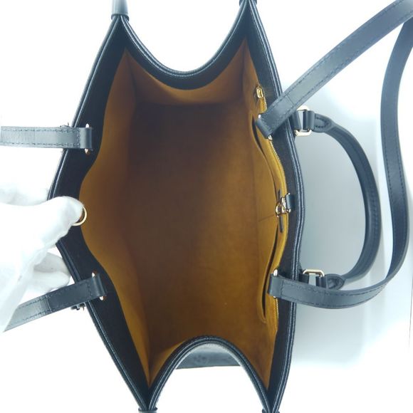 Louis Vuitton Tote Bag On The Go Monogram Emplant Leather Noir MM Shoulder Bag - Picture 6 of 9